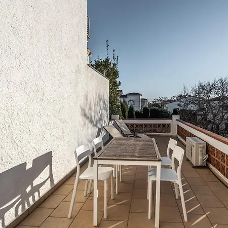 Welcs 022 Emp La Morgana Con Piscina Privada Empuriabrava